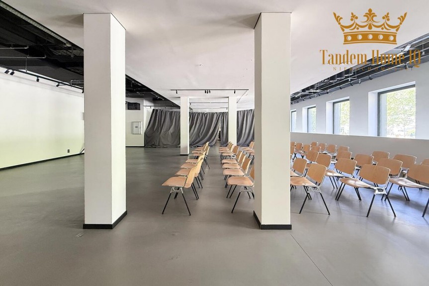 Warszawa, Śr&oacute;dmieście, Na wynajem lokal 251m2 pod marki luksusowe, ścisłe centrum Warszawy