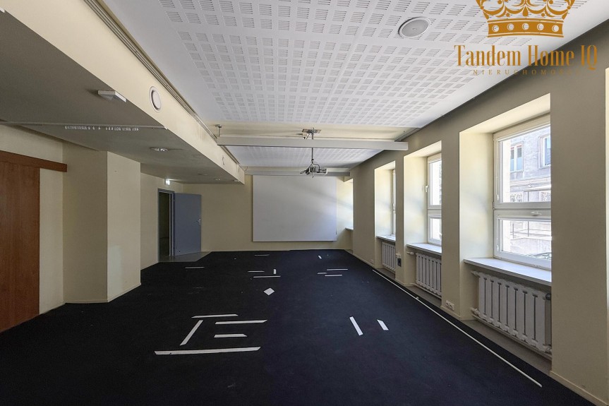 Warszawa, Śr&oacute;dmieście, Na wynajem gotowy lokal 357m2 , ścisłe centrum Warszawy, reżyserka