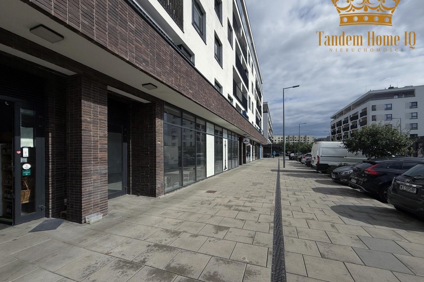 Warszawa, Targ&oacute;wek, Rembrandta, Do wynajmu lokal usługowy o pow.  127m2  na osiedlu Amsterdam, Targ&oacute;wek